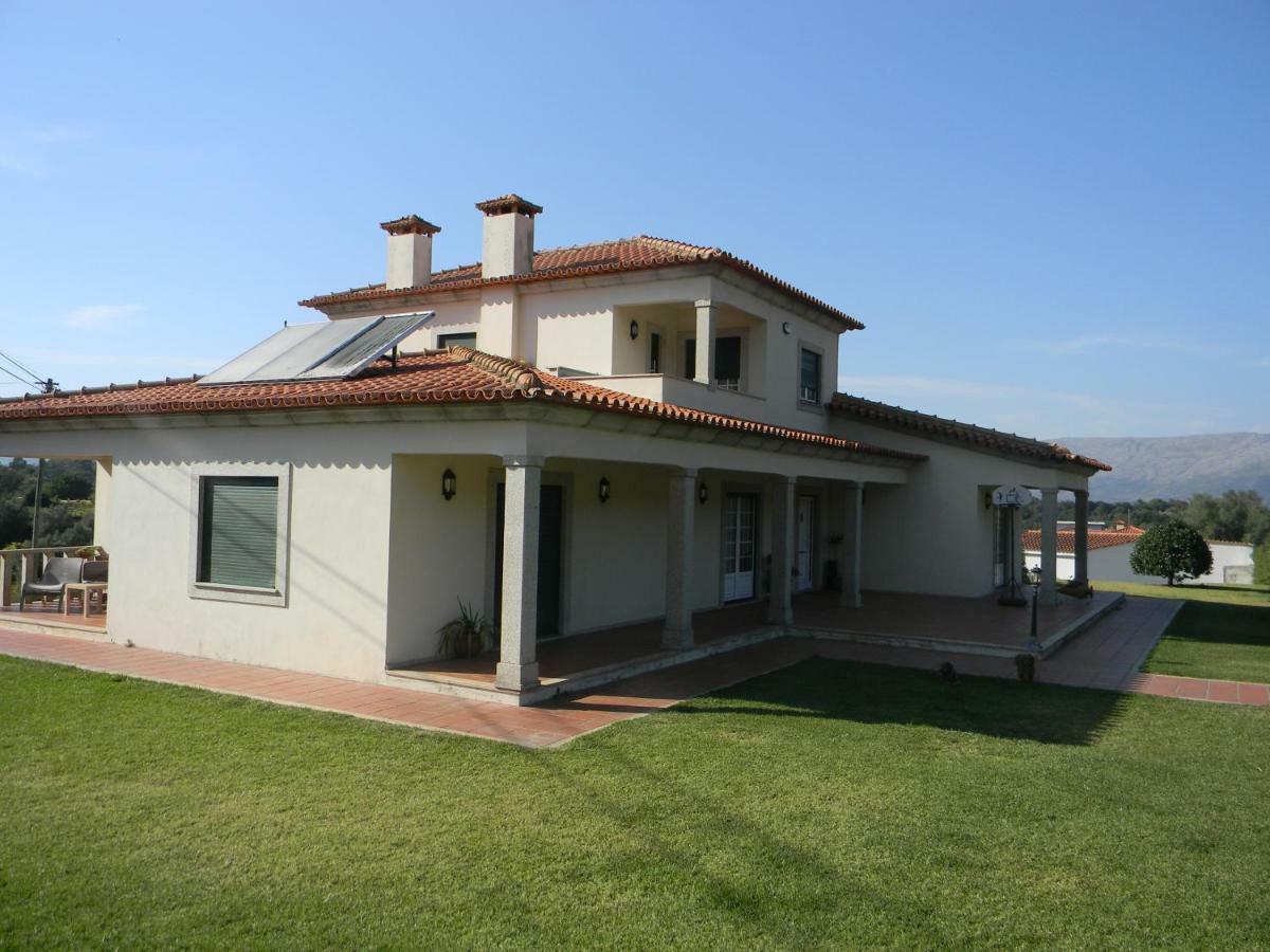 فندق Casa Estrada Da Guia فيانا دو كاستيلو المظهر الخارجي الصورة